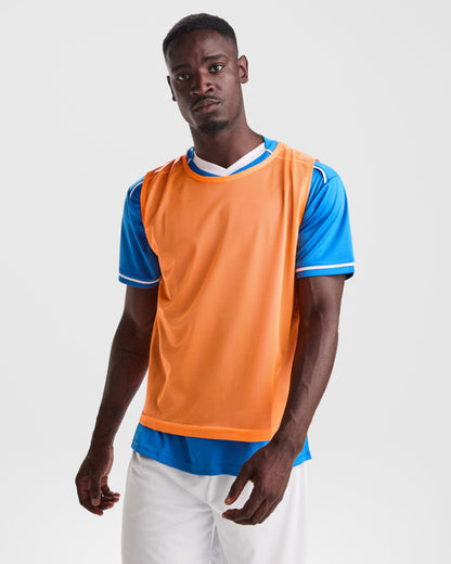 Roly Roma unisex sports bib in white, alternative view, ready for logo printing or embroidery