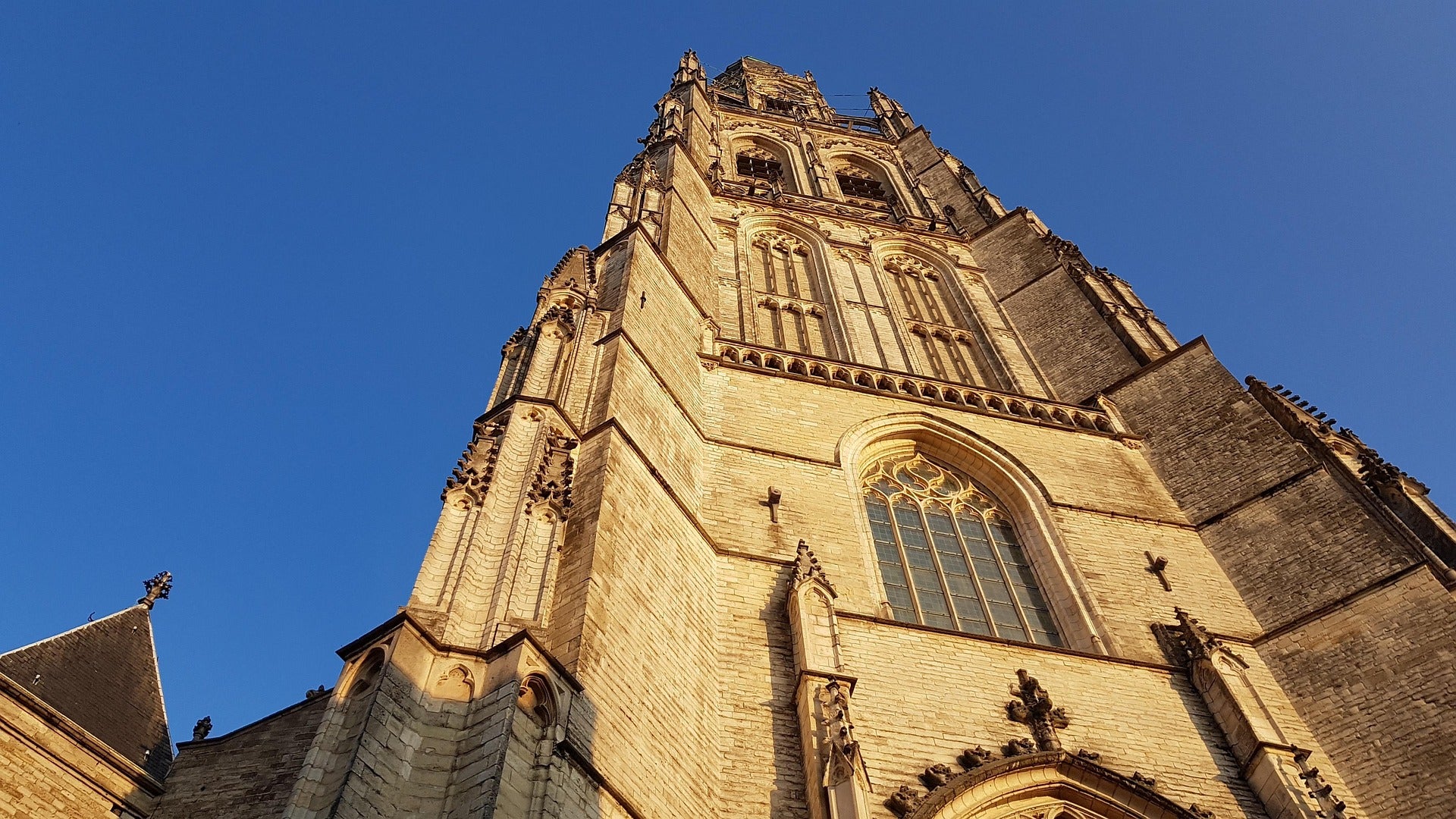 Historisch stadscentrum van Breda met culturele evenementen en zakelijke netwerken, perfect voor promotieartikelen, relatiegeschenken, merchandising en bedrukte producten voor bedrijven en festivals.