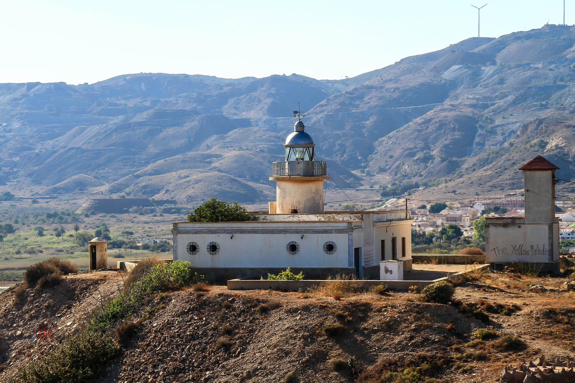 Vista panorámica de Murcia destacando su demanda de artículos promocionales económicos para logística, agricultura y educación.