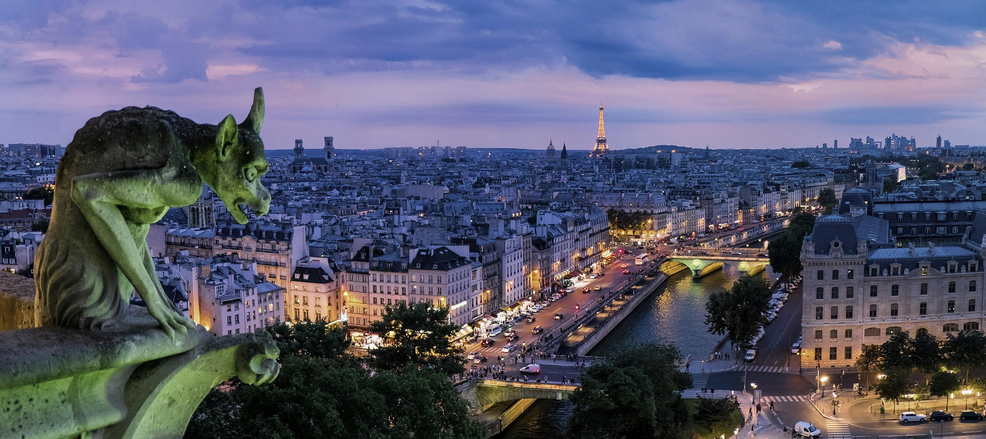 Vue de Paris pour la livraison rapide d’objets publicitaires et de produits personnalisés pour entreprises, agences et événements professionnels